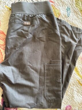 Women’s Figs Kade Scrub pant